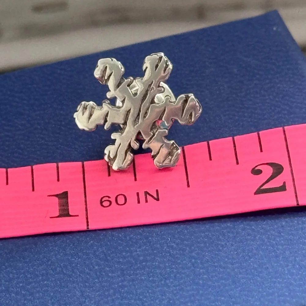 John Hardy .925 Sterling Silver Snowflake Pin / Tie Tac